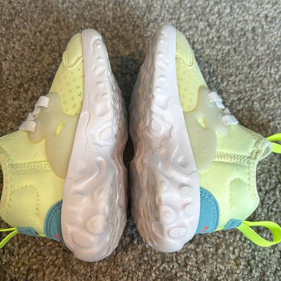 Nike React Presto Volt Yellow Toddler Sneakers 5C - Picture 10 of 11
